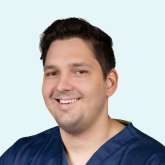 Dr. Ibrahim Ádám Barrak Chirurgien-Dentiste, Implantologue, Dentiste Spécialiste Allemand, Anglais